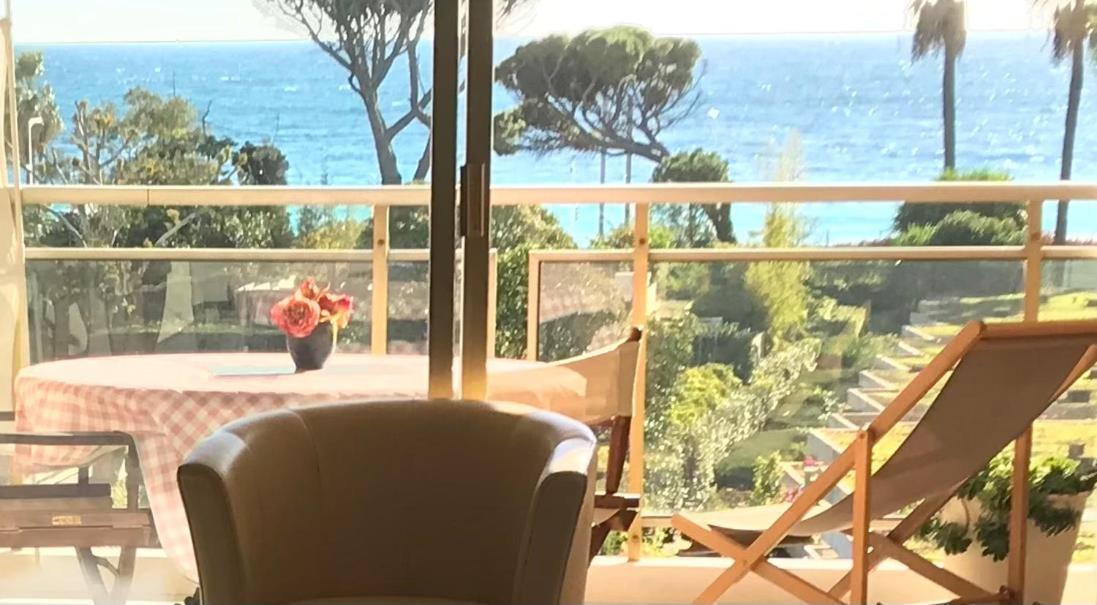 Sea Side Apartment Кан Екстериор снимка