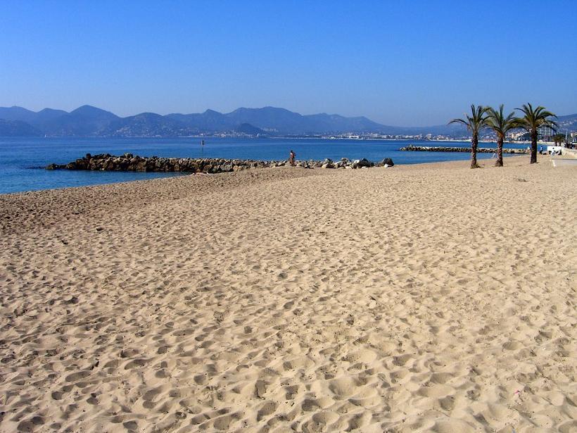 Sea Side Apartment Кан Екстериор снимка